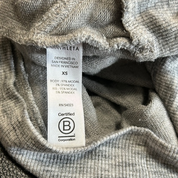 ATHLETA Mindset Sweatshirt Grey Heather Relaxed Soft Sz XS - Picture 10 of 11